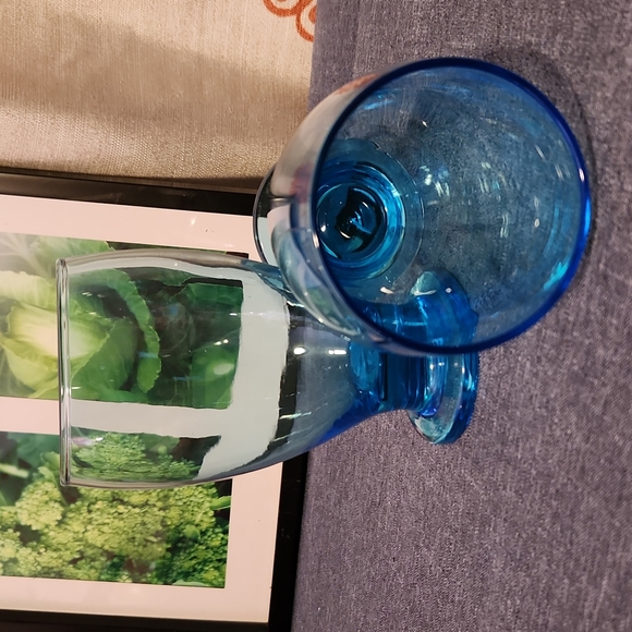 Blue Tinted Water Glasses - Picture 3 of 5